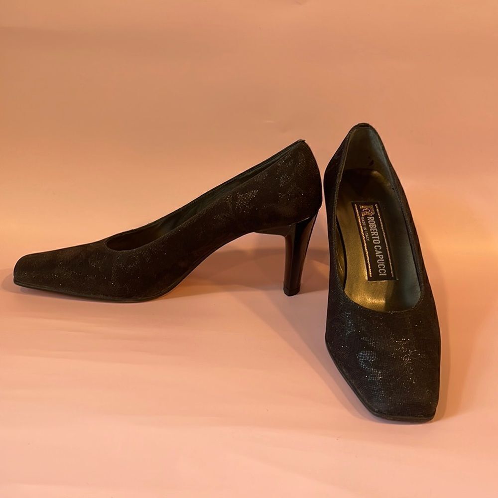Roberto Capucci Women’s 6.5 Black Small Heel Shoes Excellent Used Condition